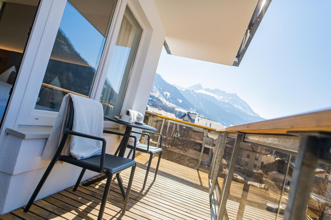 Aparthotel Hochland Gmbh ナウダース エクステリア 写真