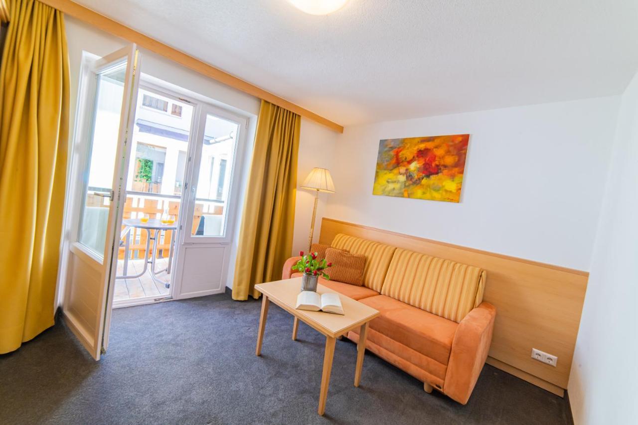 Aparthotel Hochland Gmbh ナウダース エクステリア 写真