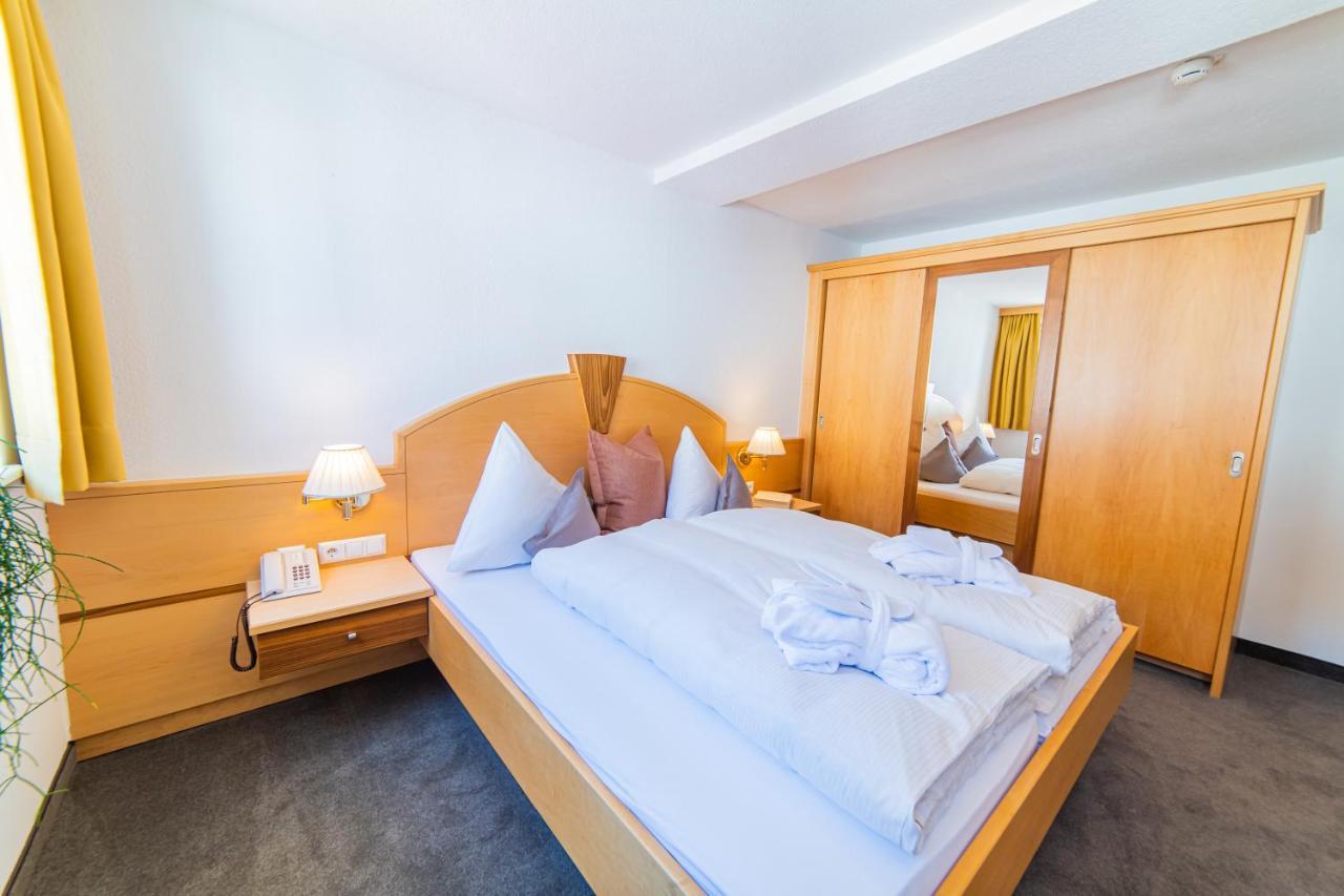 Aparthotel Hochland Gmbh ナウダース エクステリア 写真